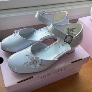 Girls size 2 dress shoes